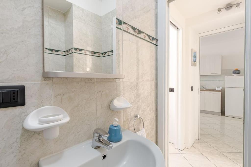Casa Regina 3, Nel Centro Di Alba!アパートメント エクステリア 写真