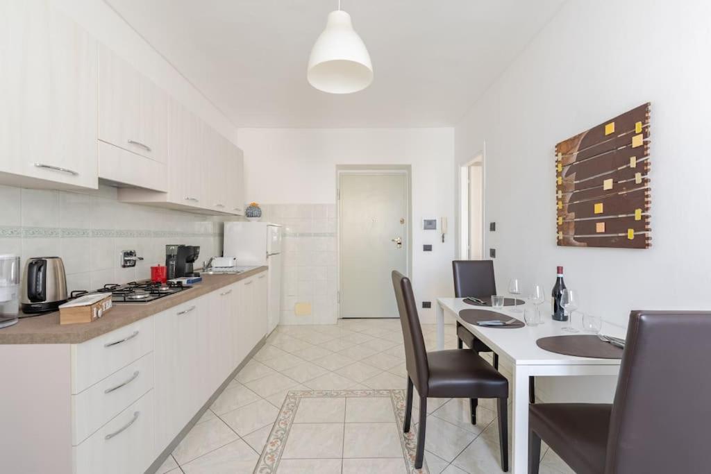 Casa Regina 3, Nel Centro Di Alba!アパートメント エクステリア 写真